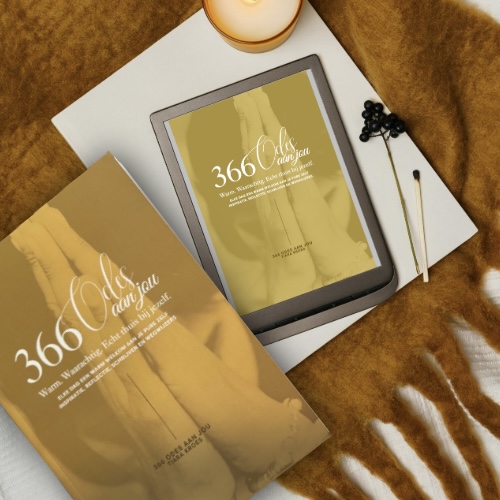 Cover van het boek 366 Odes aan jou van Tiara Kroes Krachtzieners– leefboek voor elke dag